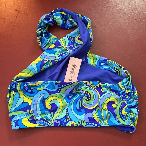 Alpine Butterfly Celine Top in Psychedelic Paisley - Picture 2 of 5